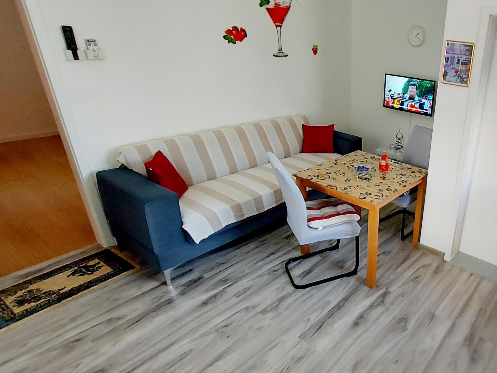 Ema & Sea Apartment'S Пула Экстерьер фото